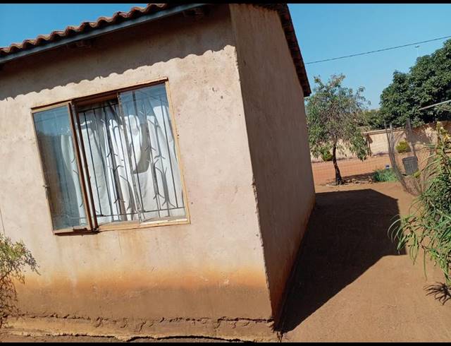 2 BEDROOM HOUSE FOR SALE IN SOSHANGUVE SOUTH